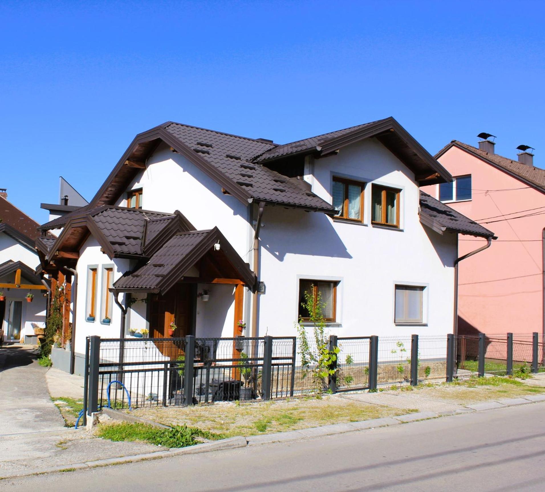 Svila Apartmani Bihac Exterior photo